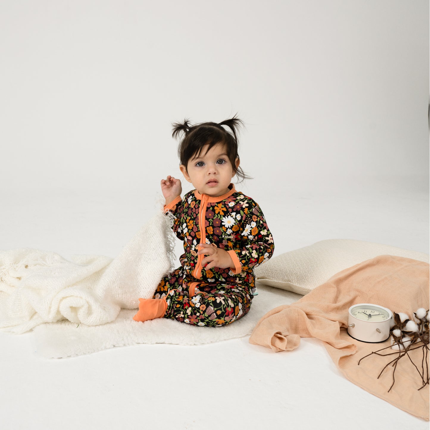 
                  
                    1.0 TOG Floral Zee-Suit NB LWP
                  
                