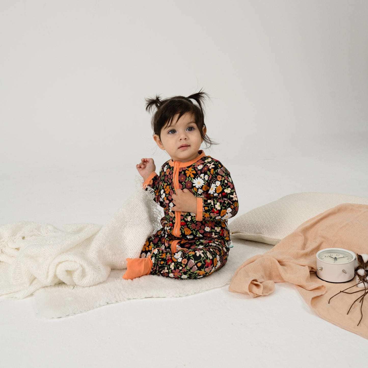 
                  
                    1.0 TOG Floral Zee-Suit NB LWP
                  
                